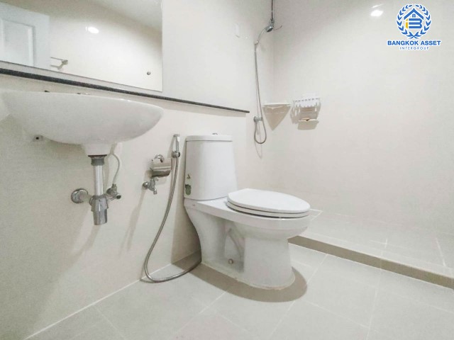 *****ทาวน์เฮ้าส์มือสองนนทบุรี ม.โมดิวิลล่า ปิ่นเกล้า-กาญจนาภิเษก เนื้อที่เกือบ 19 ตร.ว. ฟังก์ชัน 3 ห้องนอน 2 ห้องน้ำ สามารถจอดรถได้ 1 คัน เดินทางสะดวก เชื่อมต่อ ถ.กาญจนาภิเษก ถ.กาญจนาภิเษก, ถ.นครอินทร์, ถ.ราชพฤกษ์ จองด่วน!